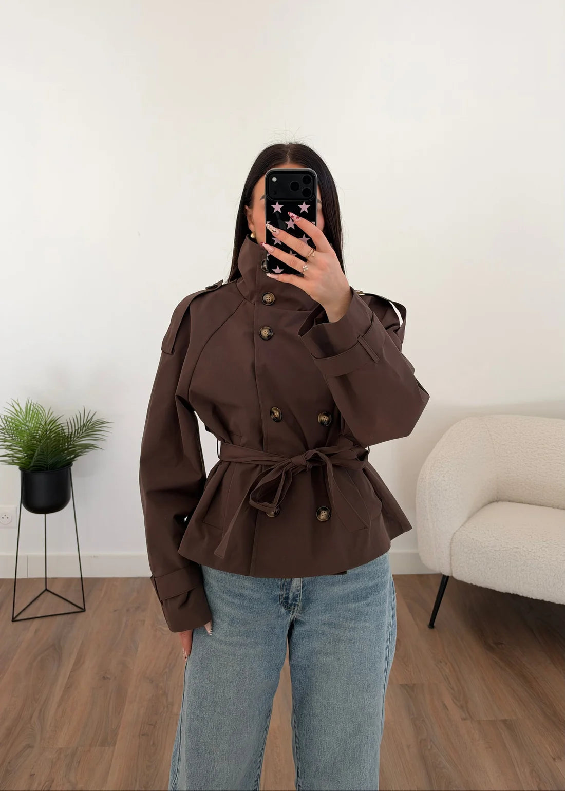 Trench-Coat Maya