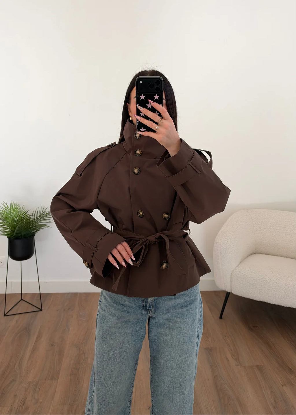 Trench-Coat Maya